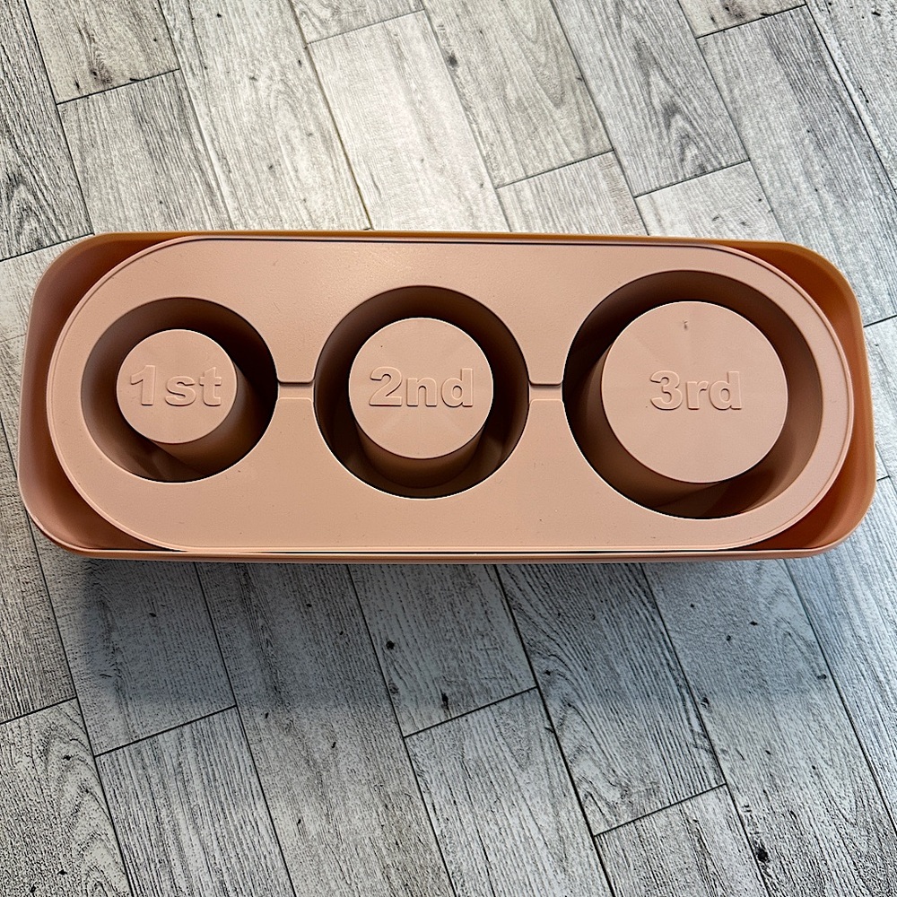 New Unique Ice 🧊 Cube Tray for Stanley Cups/ Universal Tumblers (Powdered Pink)